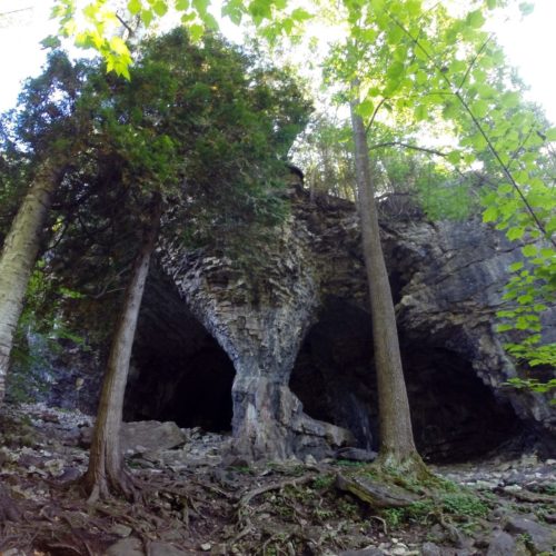 bruce-caves-wiarton-ontario-bayshore