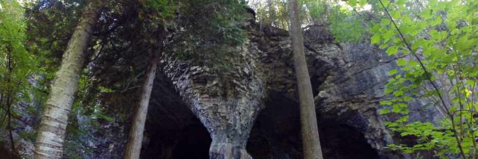 bruce-caves-wiarton-ontario-bayshore