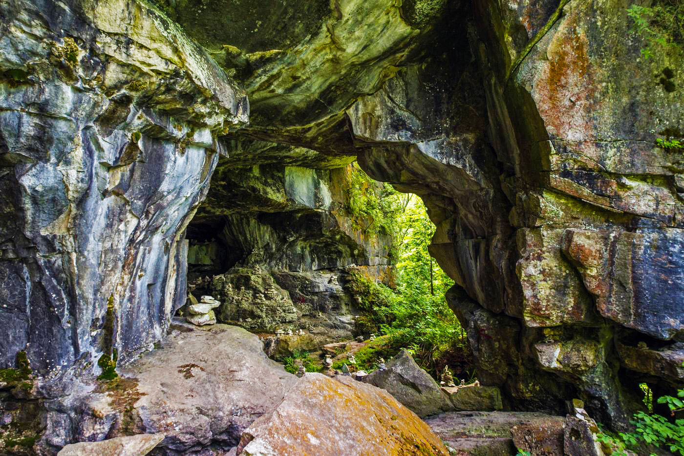 greigs-caves-bruce-peninsula-cottage