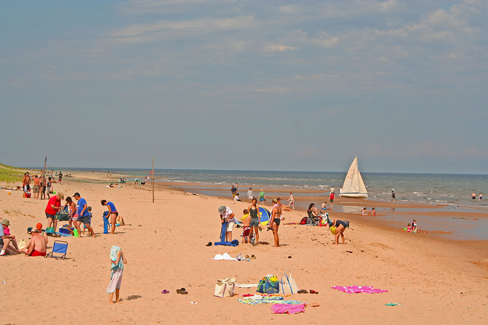 singing-sands-beach-day